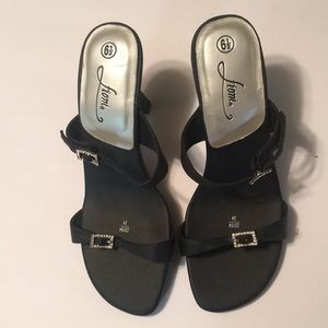 Fioni Strappy Black Heels W Rhinestone Size 6-1/2